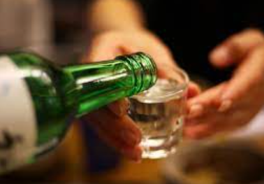 Mengenal Minuman Soju, Jenis Minuman dari Korea